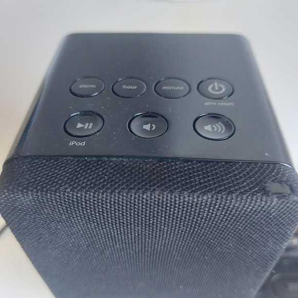 Ihome Alarm clock for iPhone - Picture 3 of 7